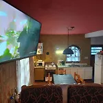 Casa Alpina Espaciosa A 2 Cuadras Del Centro De Villa Gesell Y A 5 De La Playa