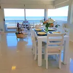 Hotel Tejas Rojas