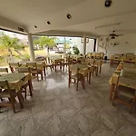Hotel Reviens
