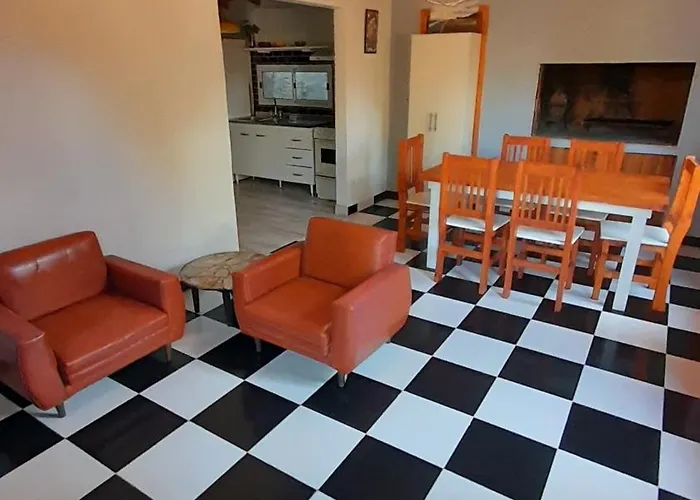 Casa Azul A 5 Cuadras Del Centro Y A 8 Del Mar