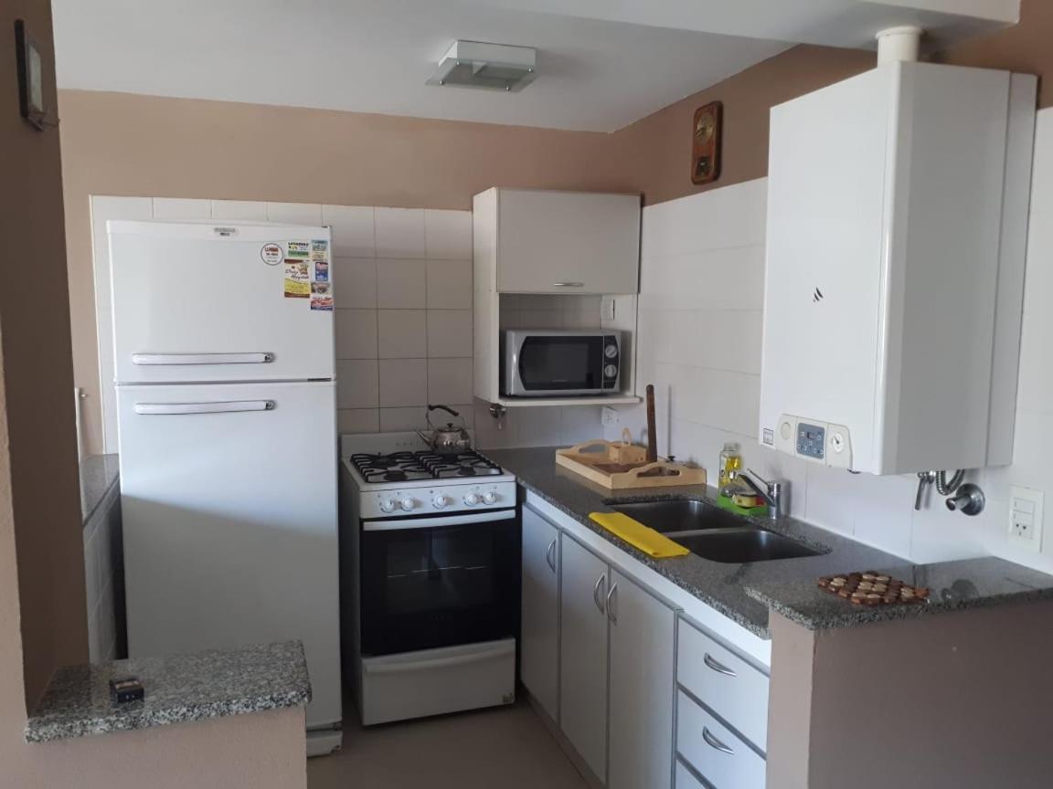 Edificio Leopardo Gesell Apartamento
