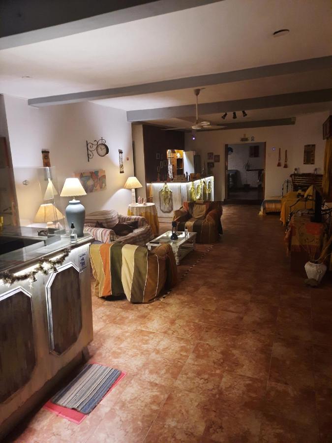 Inn De La