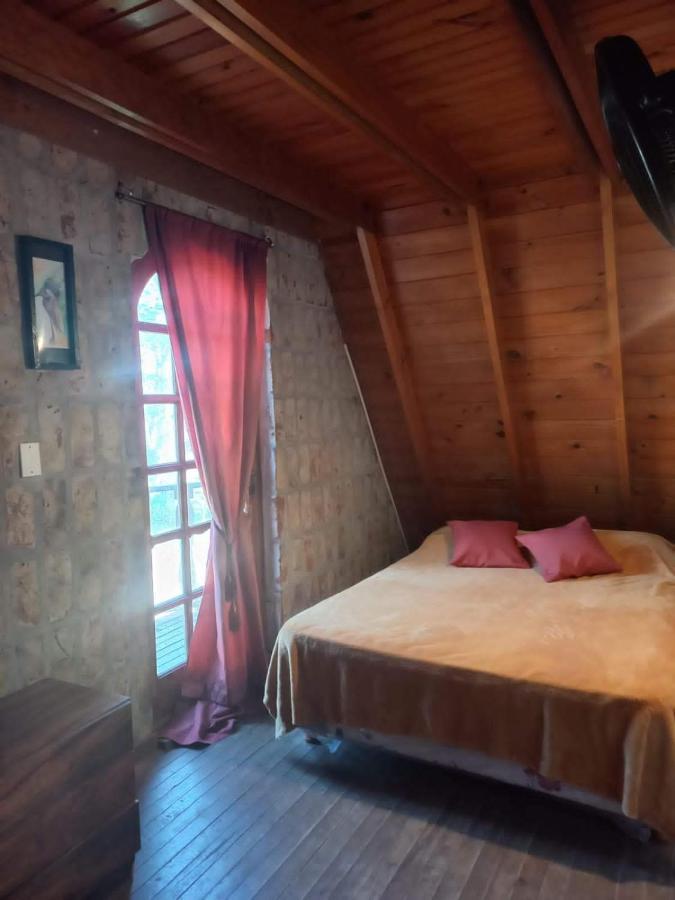 Casa Alpina Espaciosa A 2 Cuadras Del Centro De Gesell Y A 5 De La Playa Сasa de vacaciones Villa Gesell