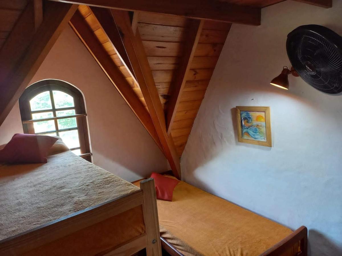 Casa Alpina Espaciosa A 2 Cuadras Del Centro De Gesell Y A 5 De La Playa Сasa de vacaciones Villa Gesell