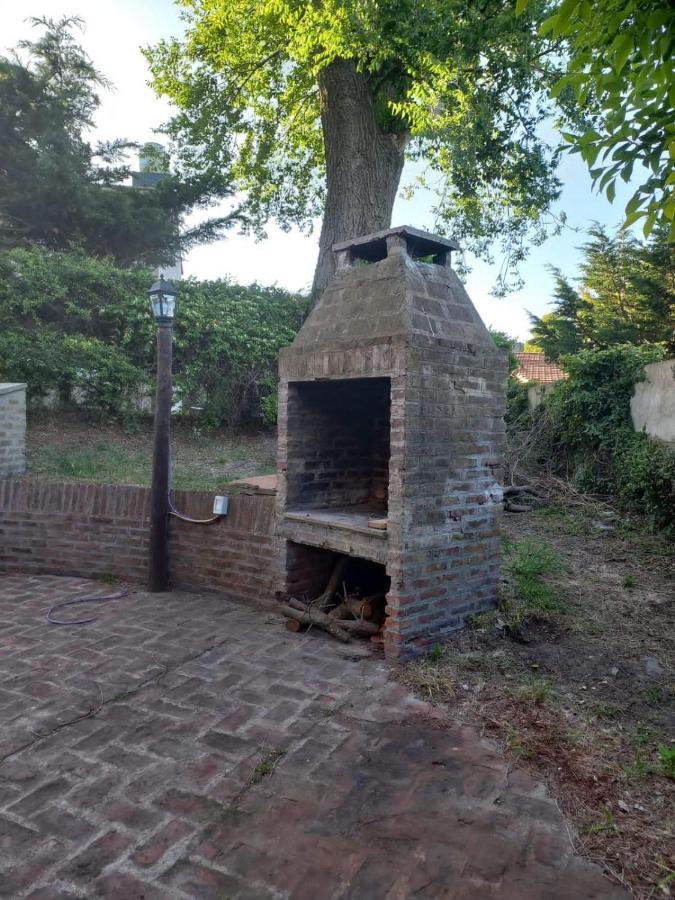 Casa Alpina Espaciosa A 2 Cuadras Del Centro De Gesell Y A 5 De La Playa