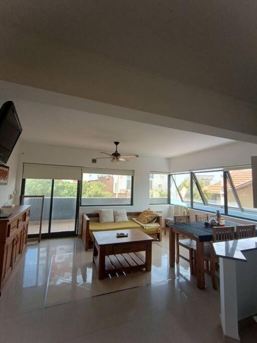 A Pasitos Del Mar, Tranquilo. Apartment
