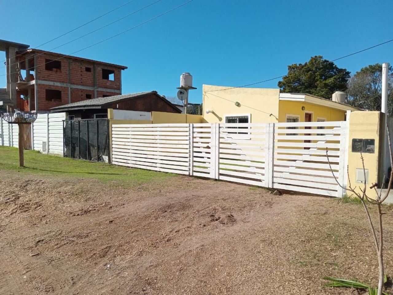 Holiday home Casa Amarilla Beach