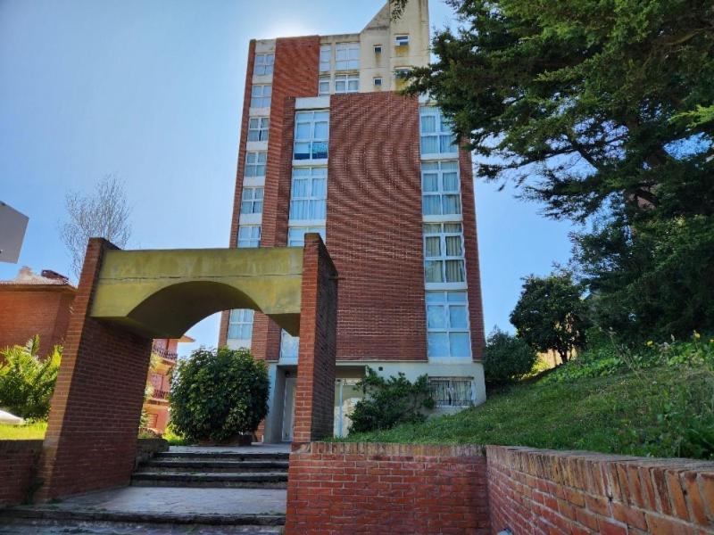 Familiar Pinar Gesell Apartment *