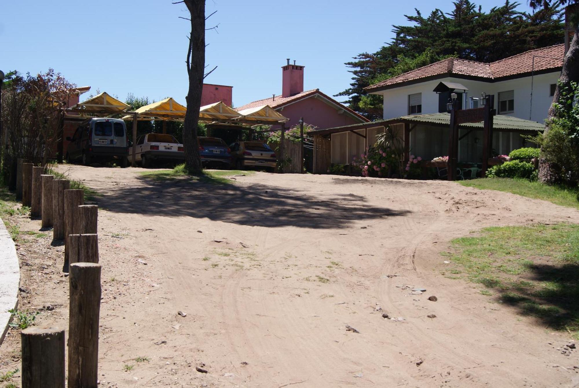 Actinia Inn