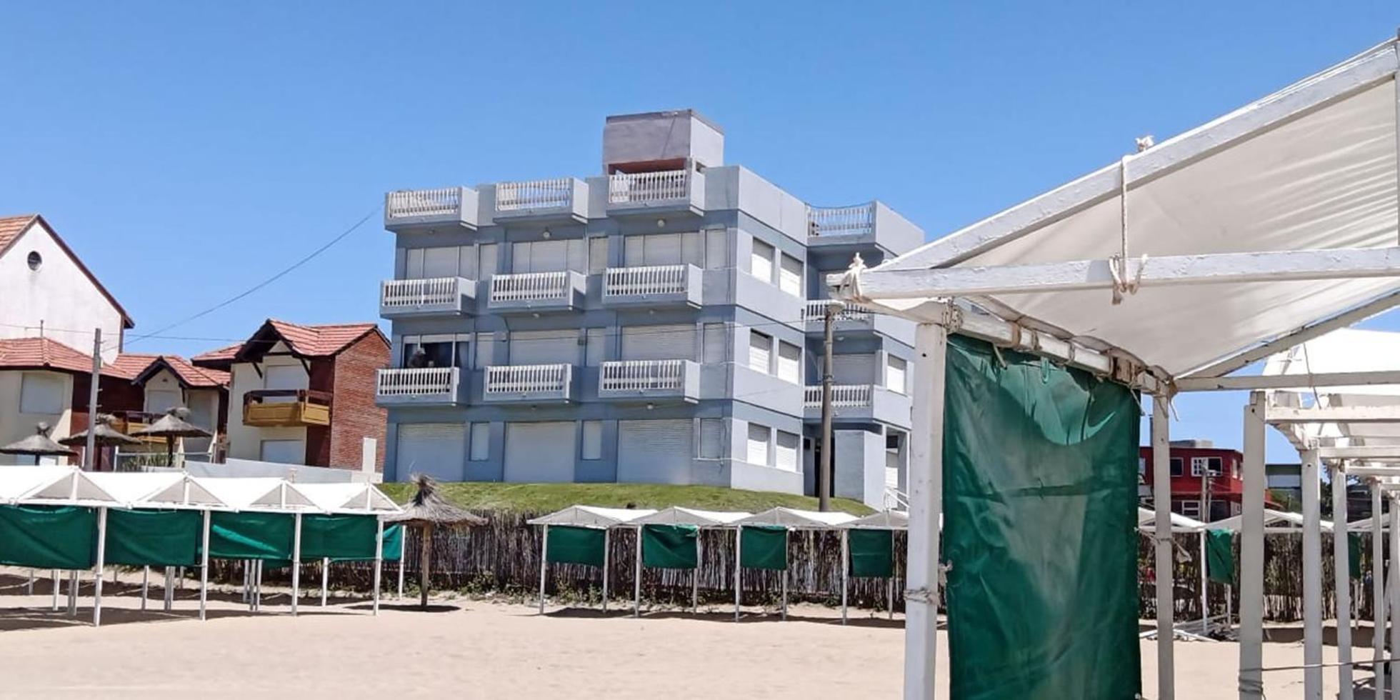 Departamento Gesell Centro Sobre Playa Y 114 Vista Al Mar