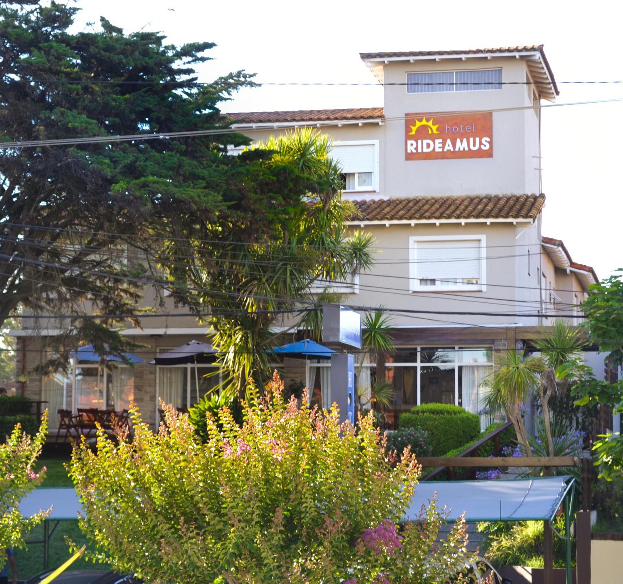 Rideamus Hotel