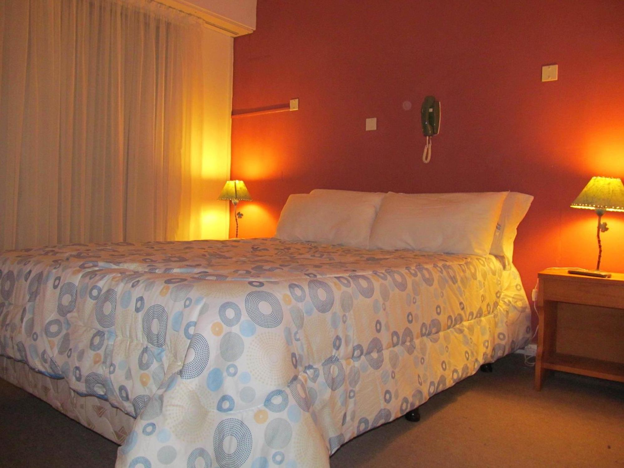 Amigos Inn