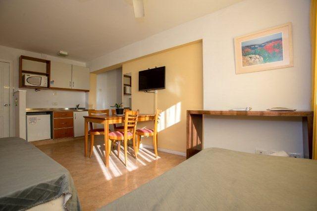 Gesell & Hotel