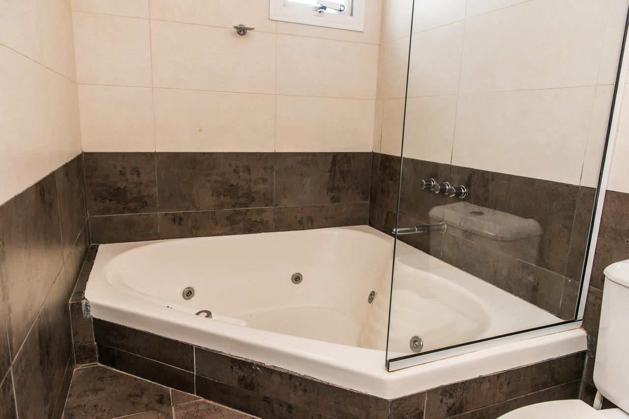 Aparthotel Moremi Gessell *