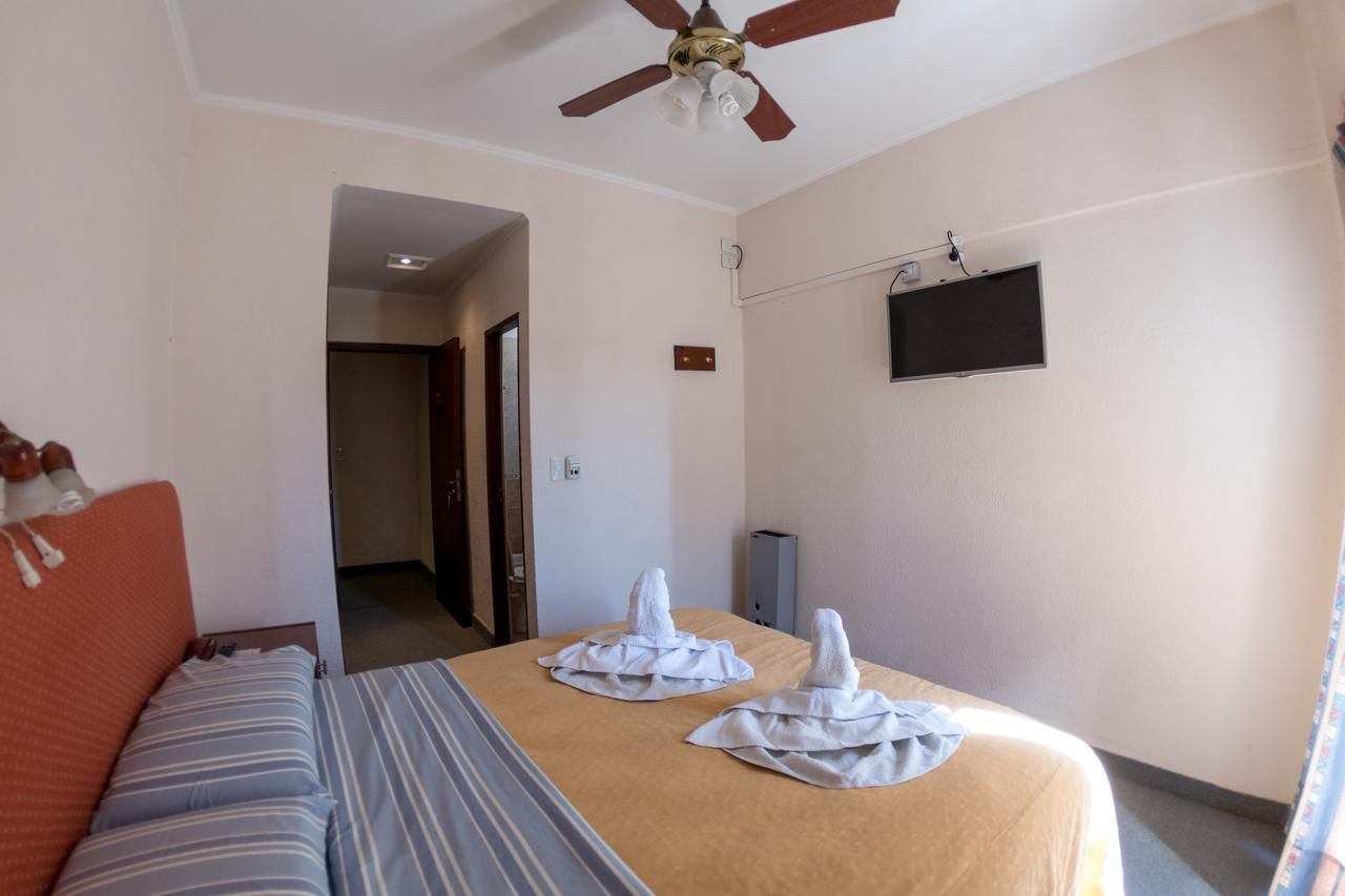 Hotel De La Ballena 2*