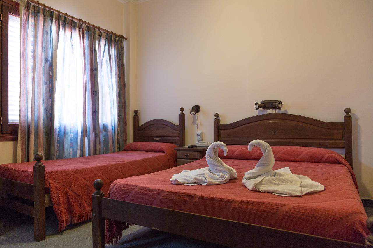 Hotel De La Ballena 2*