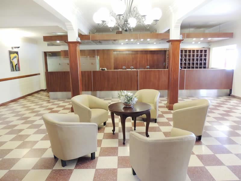 Tejas Rojas Hotel Villa Gesell