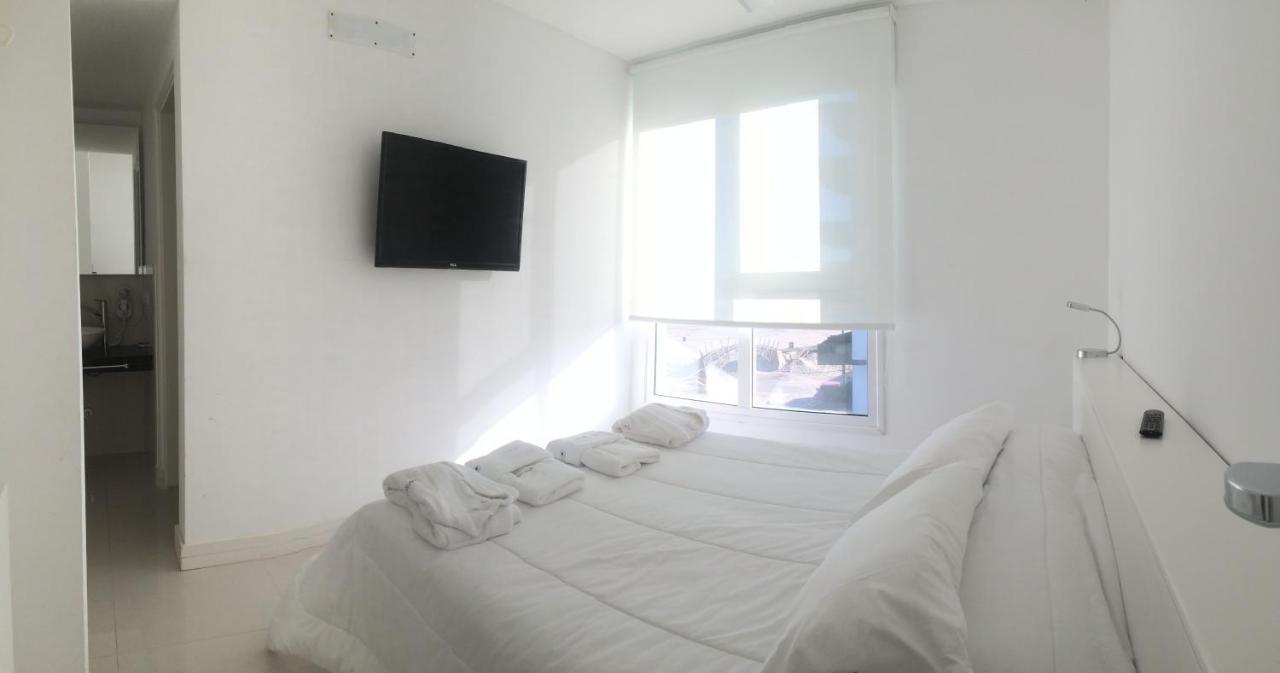 Eighteen Apartment *