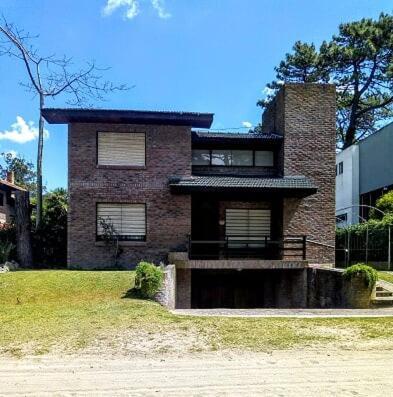 Сasa de vacaciones Tejas Verdes Familiar Villa Gesell