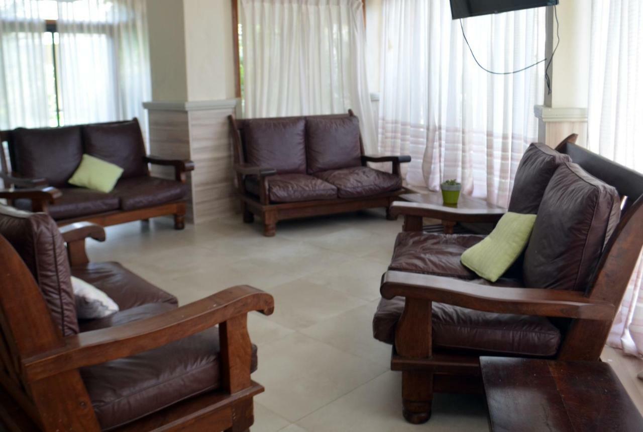 Hotel Colonial Gesell 2*