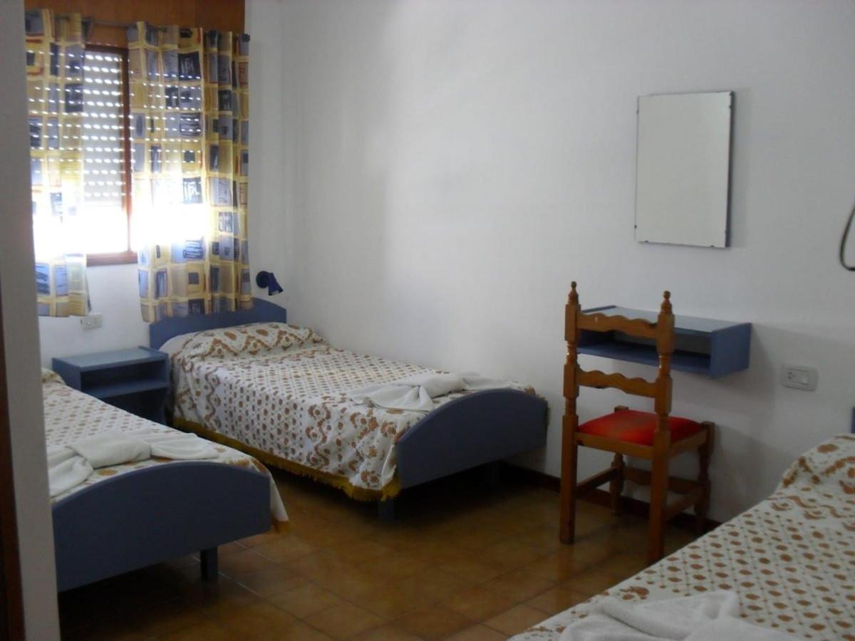 Pourally Hotel