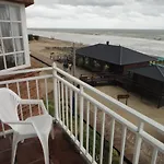 Triplex Frente Al Mar Balcon Villa Gesell