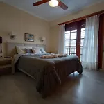 Hotel Edith