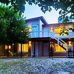 Departamentos La Esquina