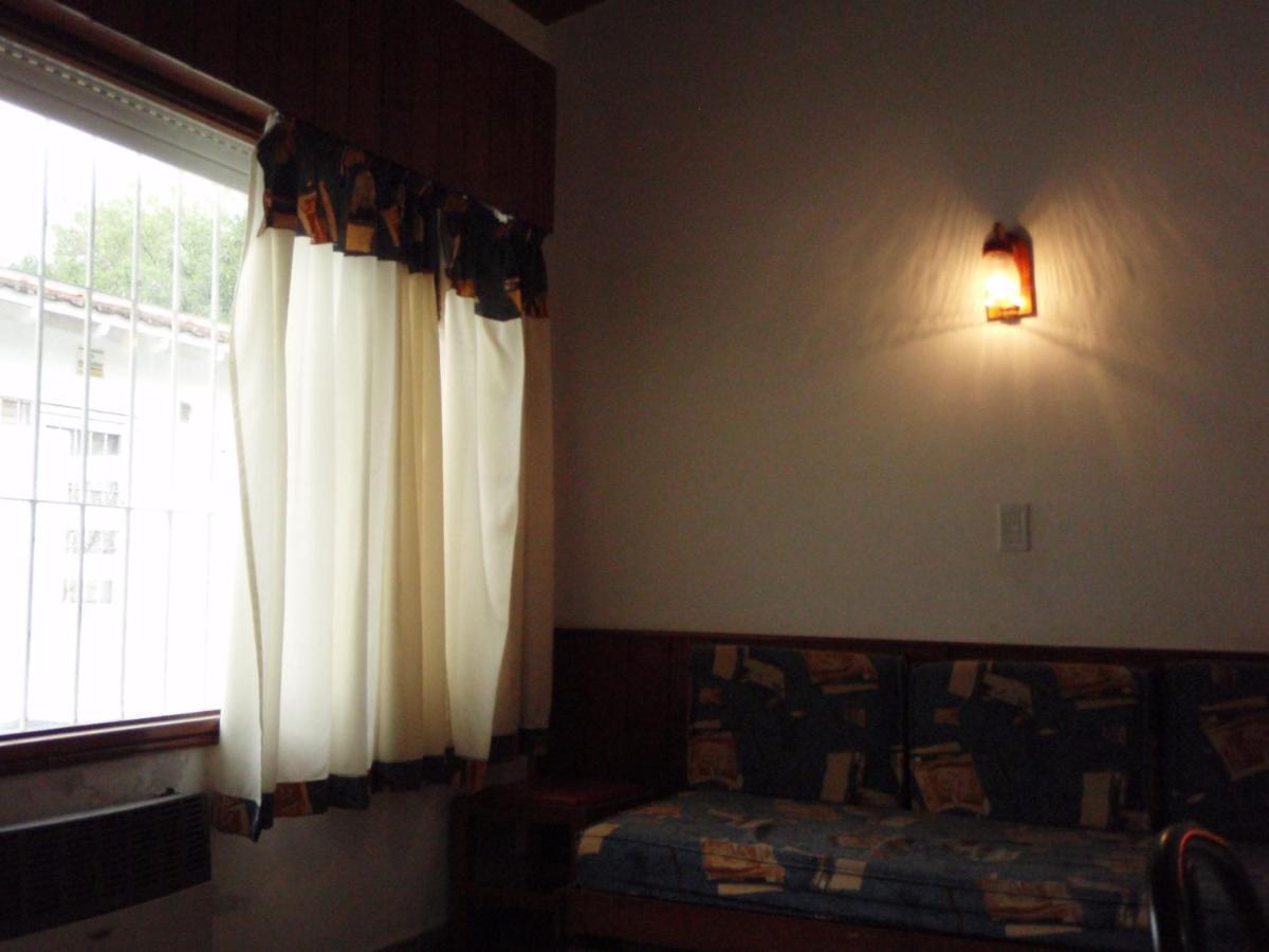 Apartment Ph A 1 Cuadra De La Playa, 2 Amb, Patio Y Parrilla Villa Gesell