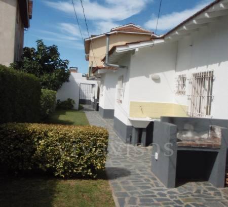 Apartment Ph A 1 Cuadra De La Playa, 2 Amb, Patio Y Parrilla