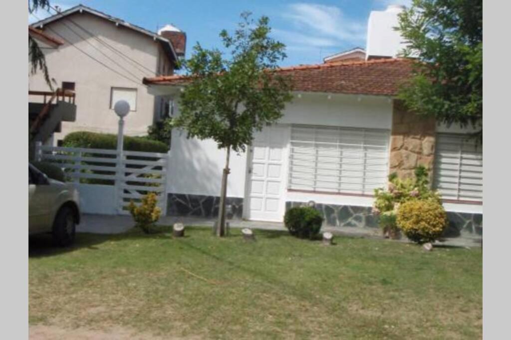 Apartment Ph A 1 Cuadra De La Playa, 2 Amb, Patio Y Parrilla Villa Gesell
