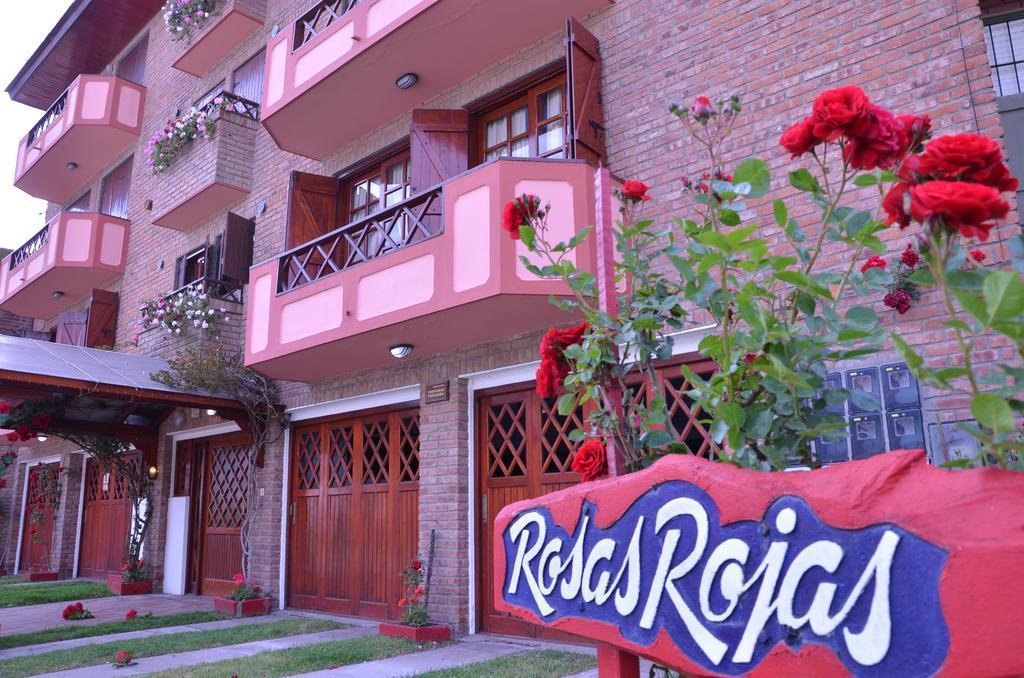 Departamentos Familiares Rosas Rojas *