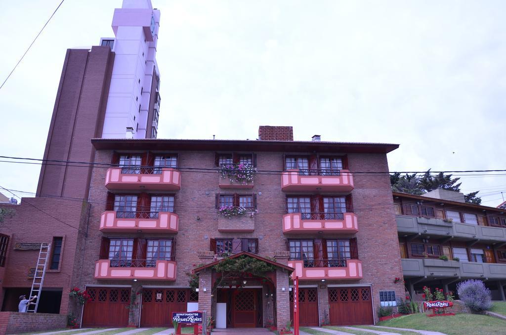 Apartment Departamentos Familiares Rosas Rojas Villa Gesell