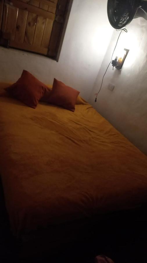 Casa Alpina Espaciosa A 2 Cuadras Del Centro De Gesell Y A 5 De La Playa *