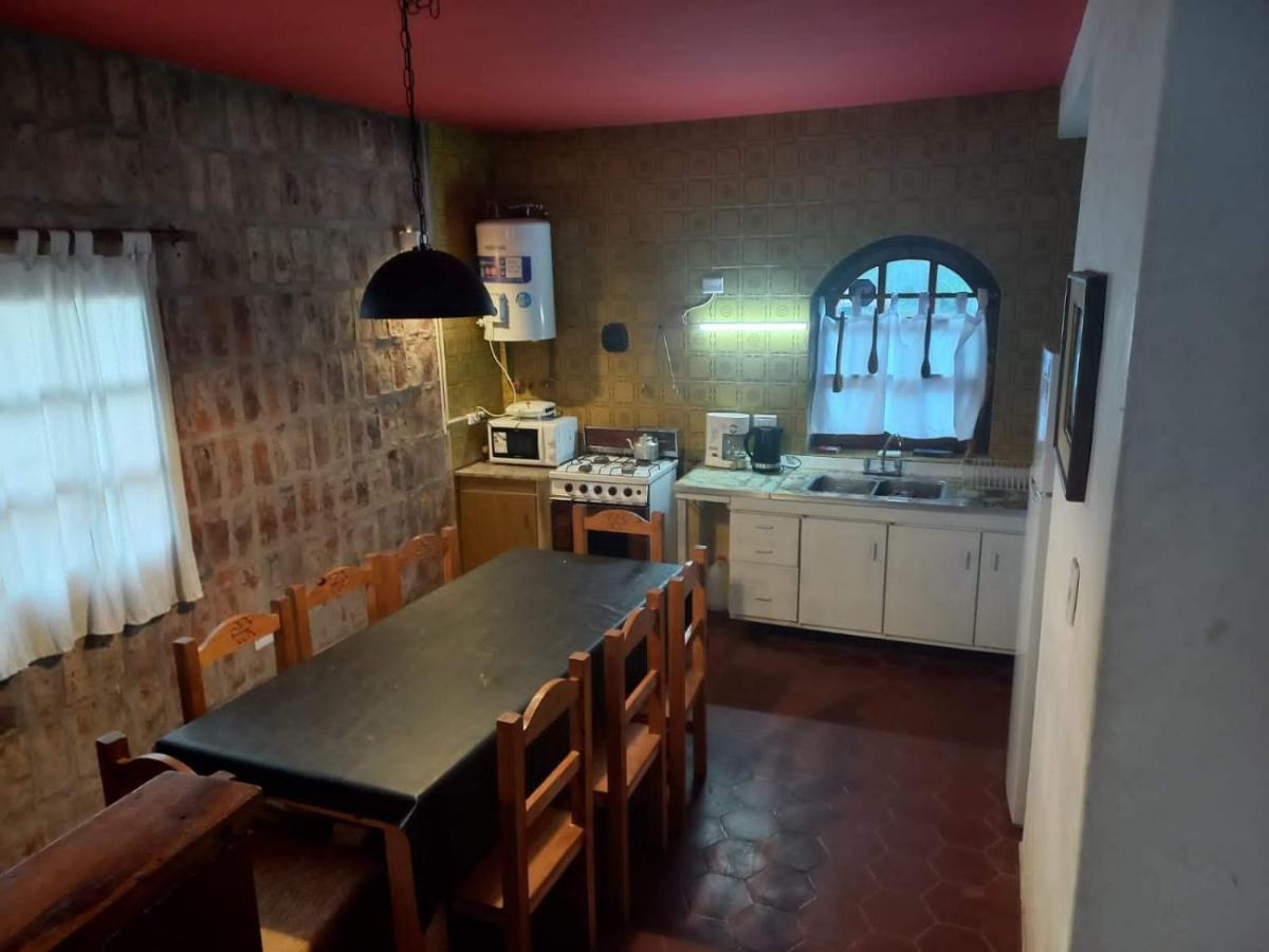 Casa Alpina Espaciosa A 2 Cuadras Del Centro De Gesell Y A 5 De La Playa