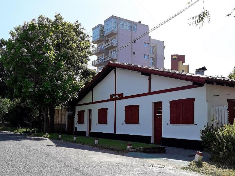 Complejo Quimey No Se Alquila A Jovenes Y Se Reserva Con El 30 Porciento Del Total Mediante Deposito Bancario * Villa Gesell