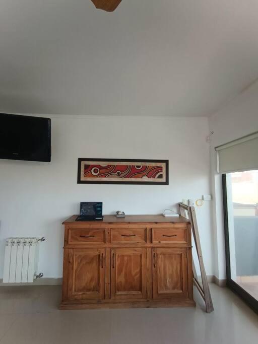 A Pasitos Del Mar, Tranquilo. Apartamento