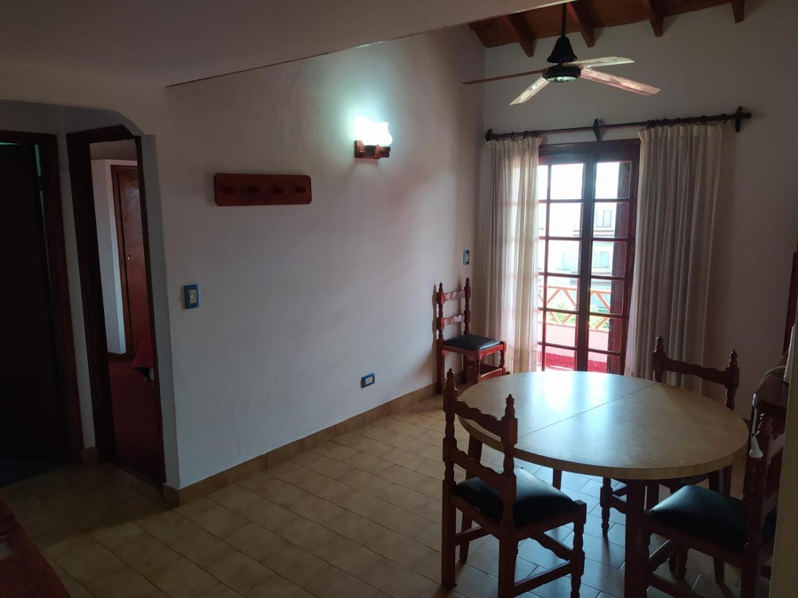Departamentos Familiares Rosas Rojas Apartment Villa Gesell