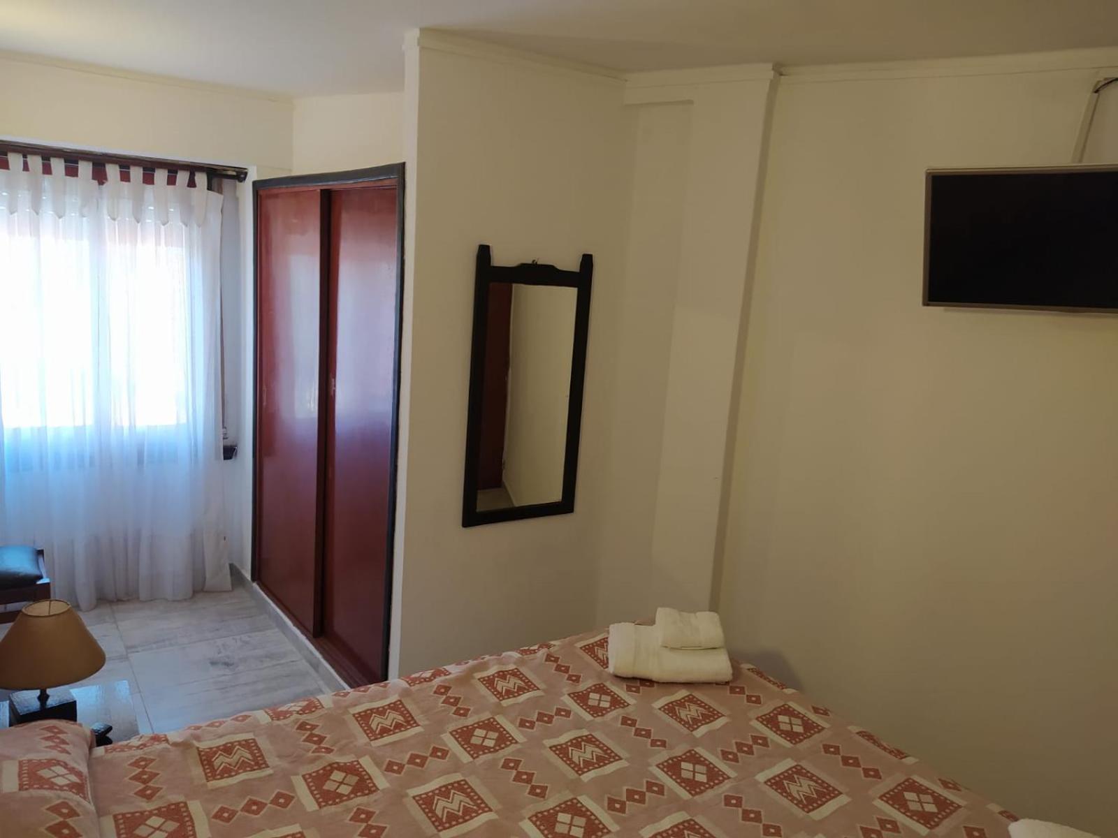 Departamentos Familiares Rosas Rojas Apartment