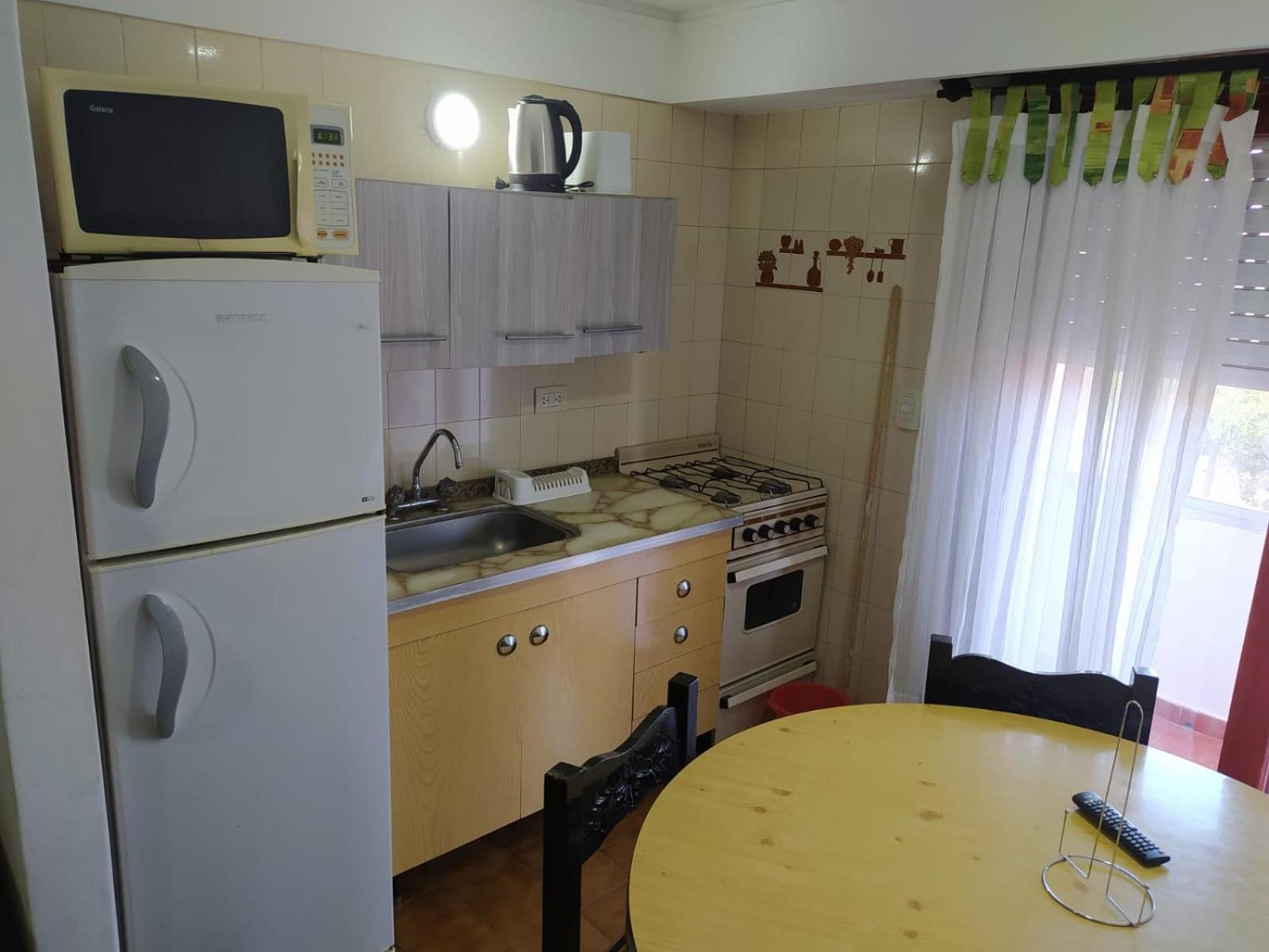 Apartment Departamentos Familiares Rosas Rojas Villa Gesell