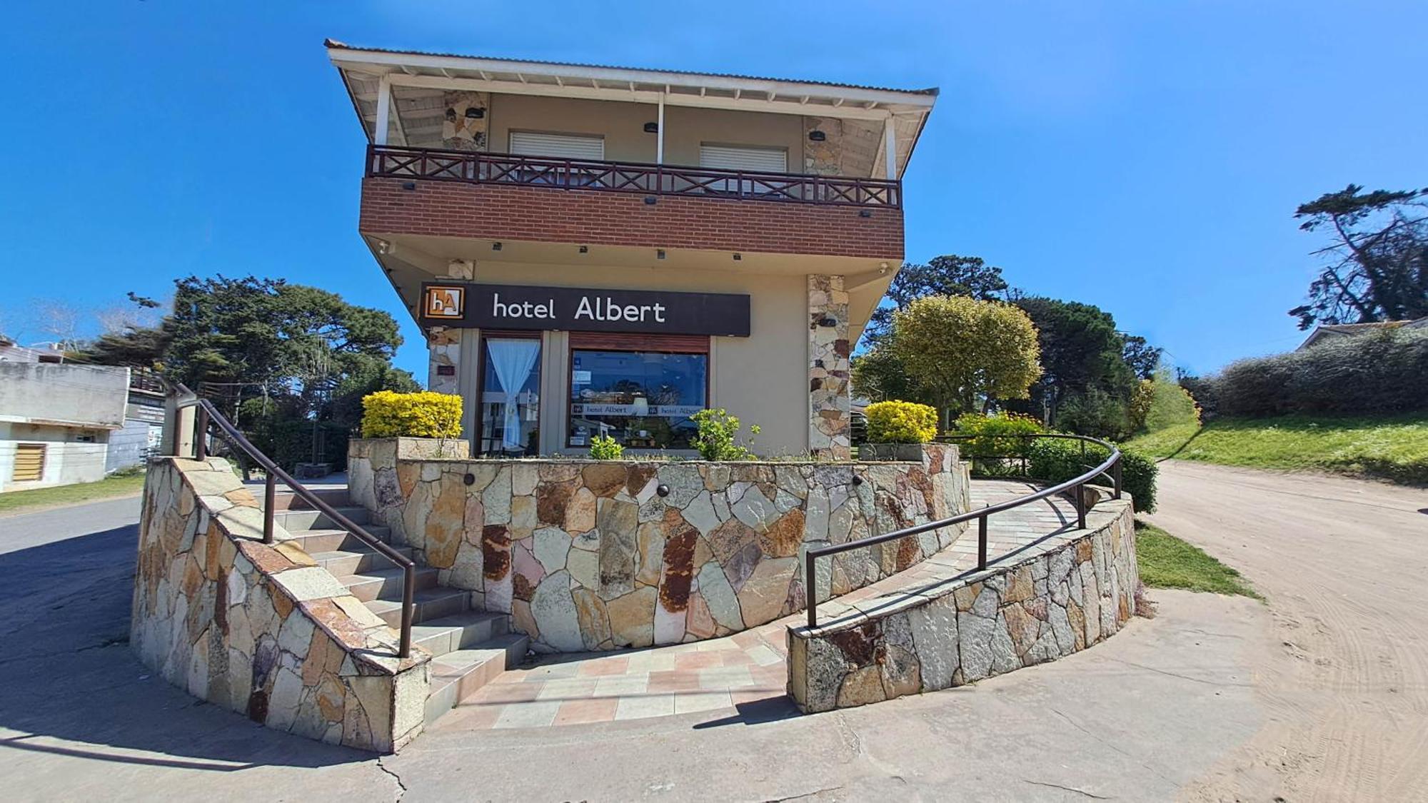 Albert 2*