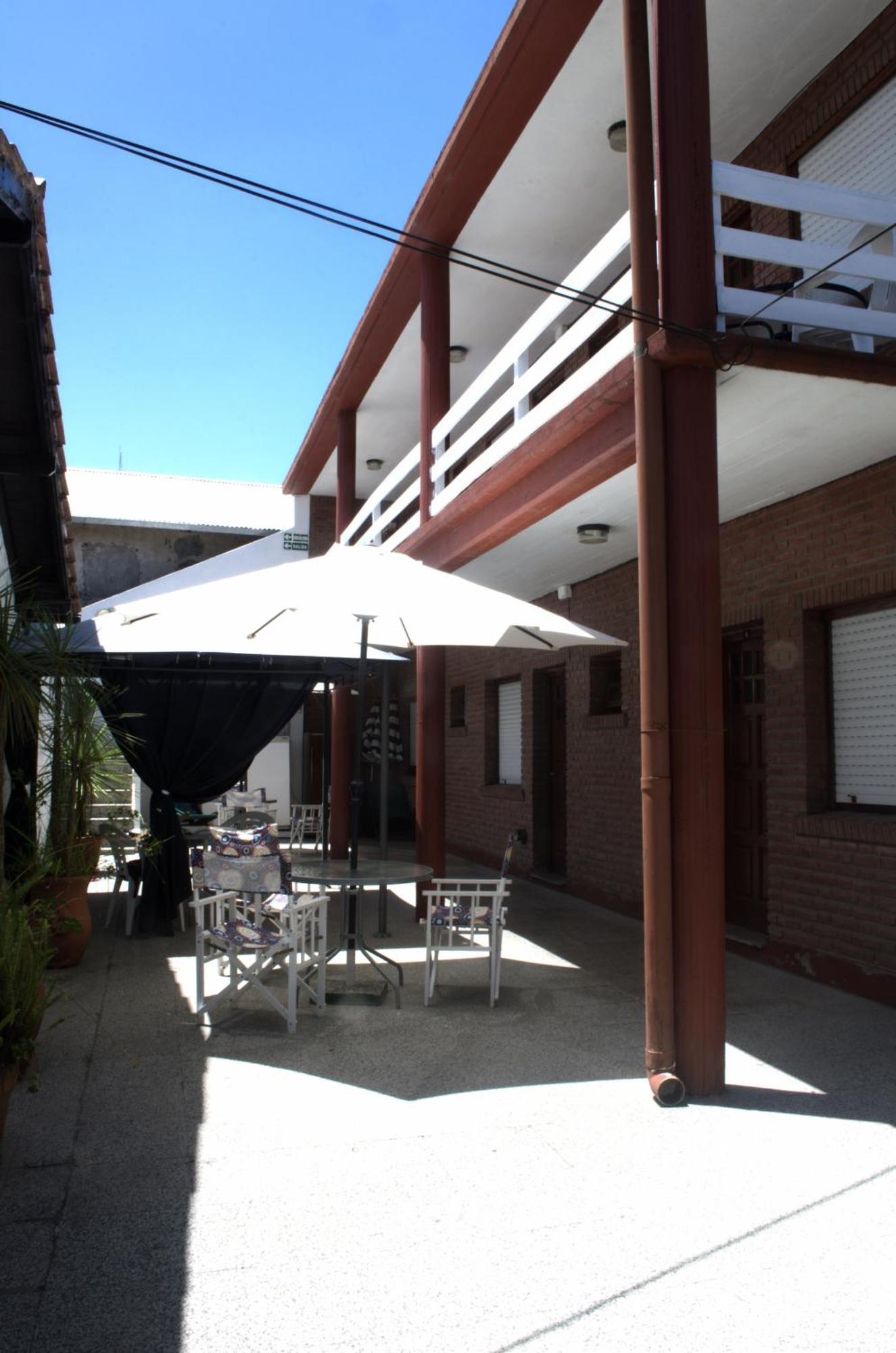 Robert Hotel *