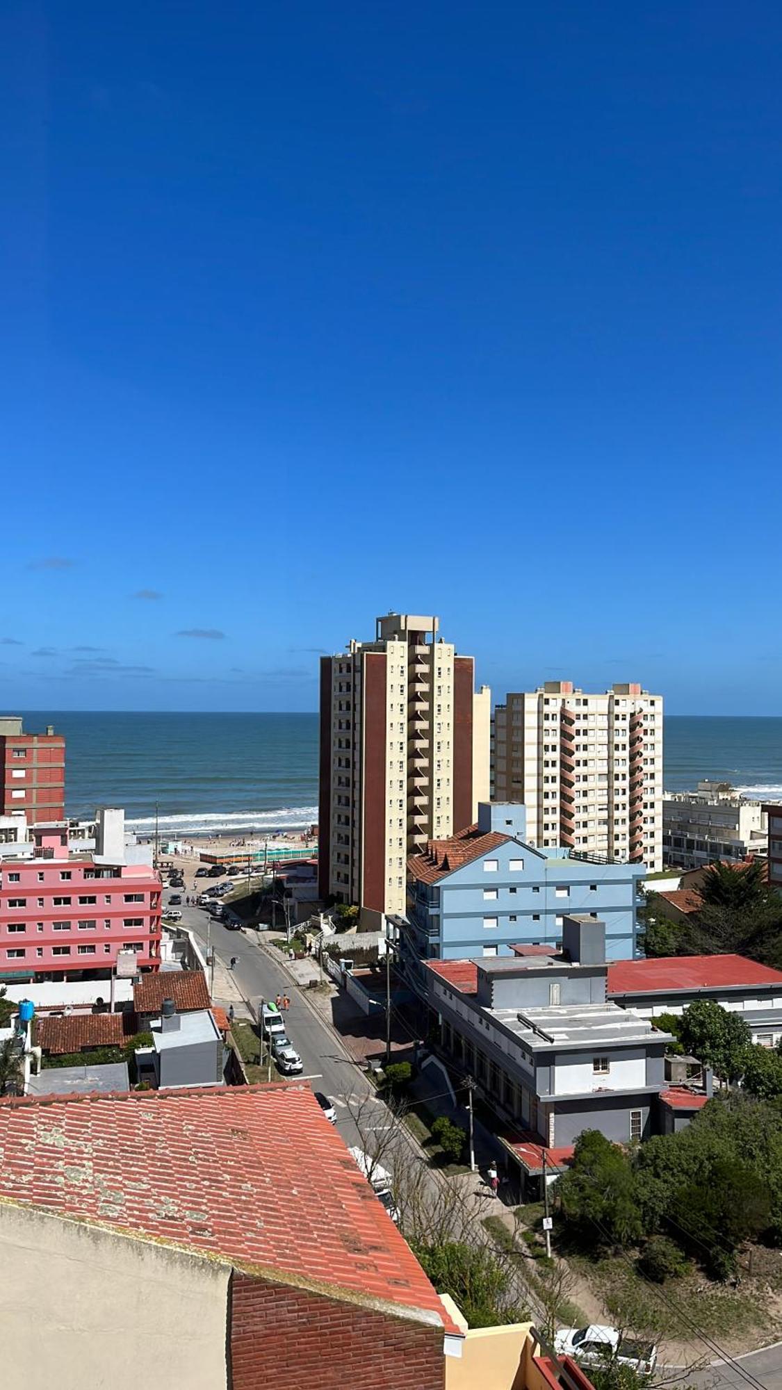 Edificio Romeo Iv Apartment *