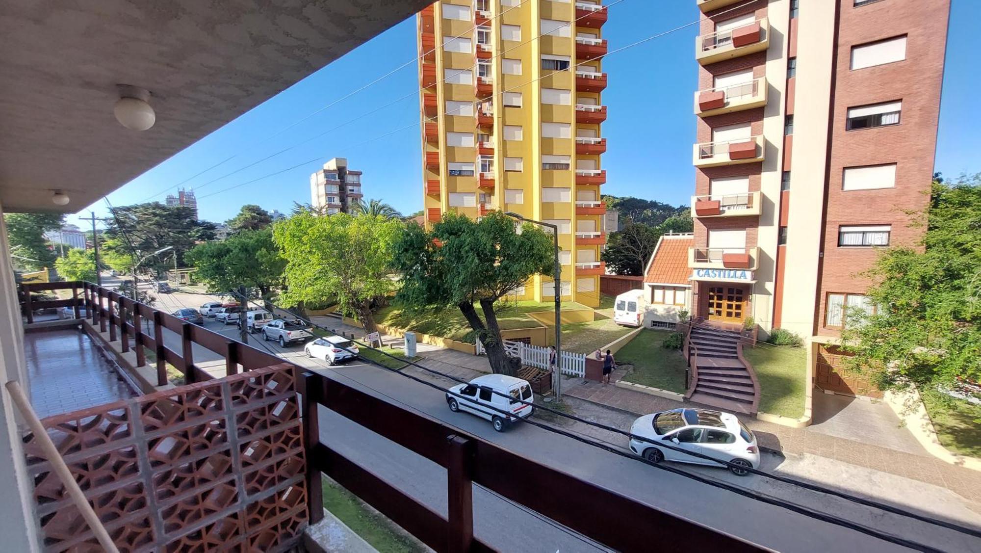 Comodo Departamento A 100 M Del Mar Y Bosque Villa Gesell