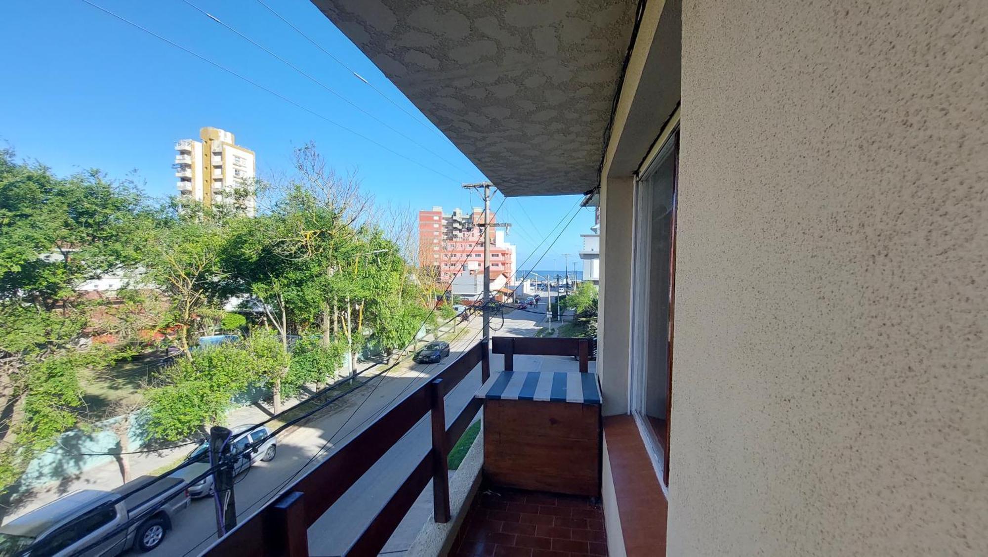 Comodo Departamento A 100 M Del Mar Y Bosque