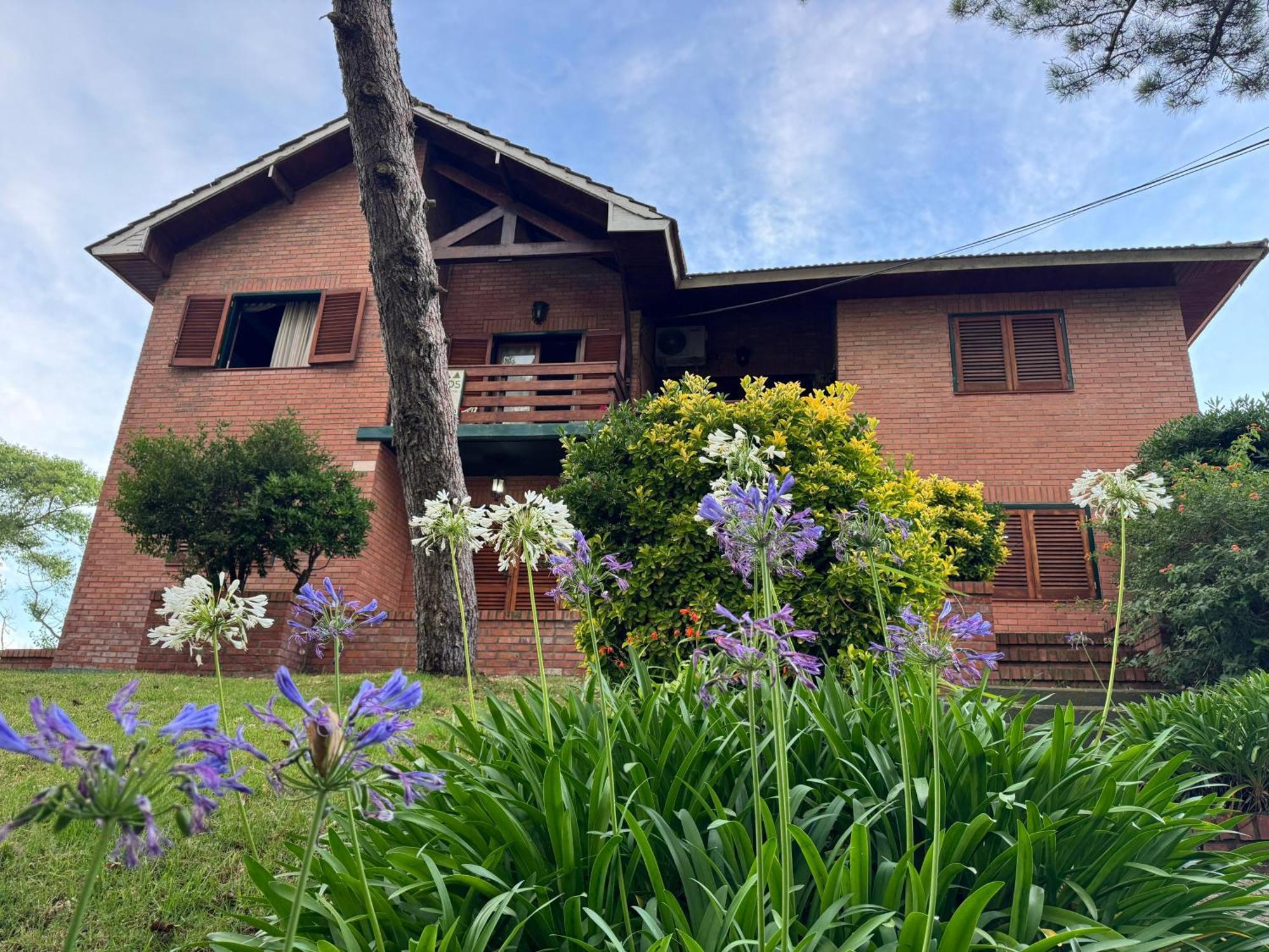 Apartamento Edificio Tres Pinos Villa Gesell