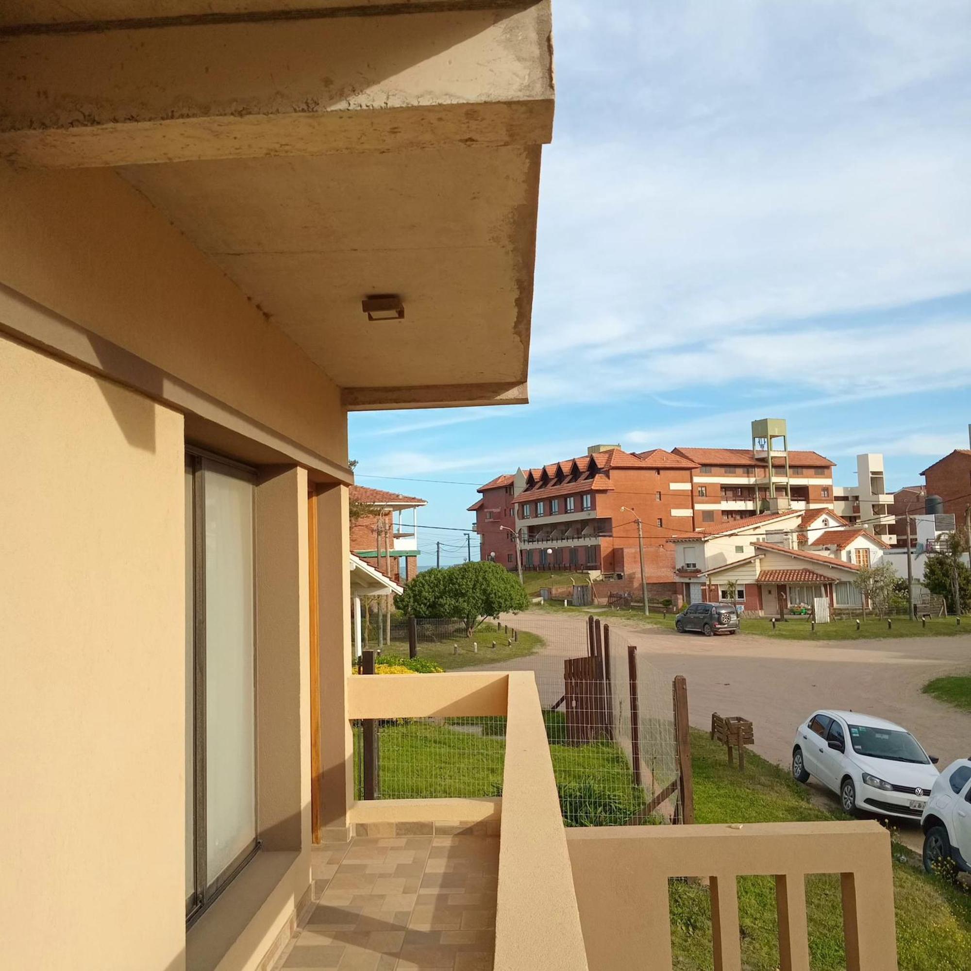 Deptos En Gesell Ohana Ii A Cuadra Del Mar- Centro *