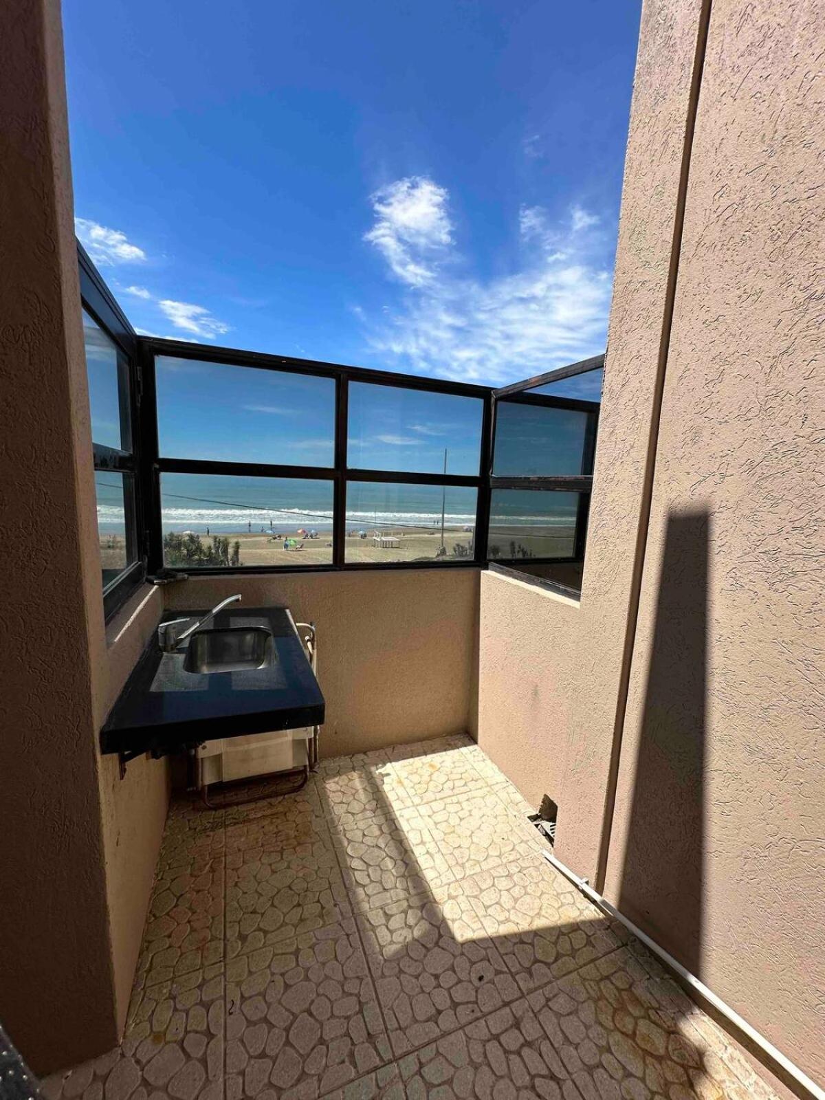 Apartamento Departamento Frente Al Mar En Gesell Villa Gesell