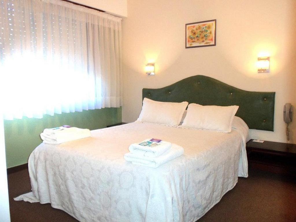Dino's Hotel