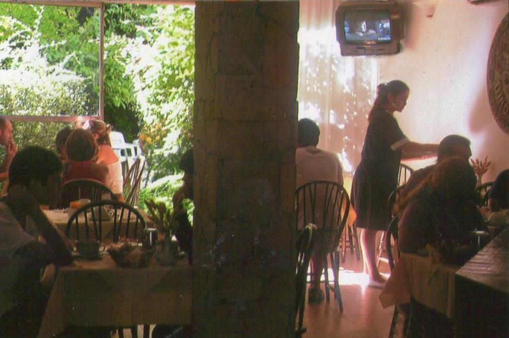 Dino's Hotel 3*